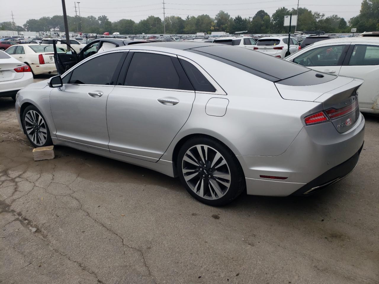 Lot #2945248955 2017 LINCOLN MKZ RESERV