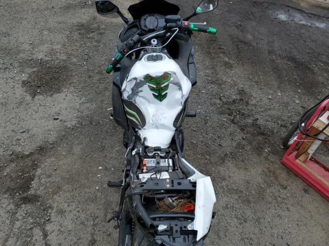 2017 KAWASAKI EX650 F - JKAEXEK11HDA00448