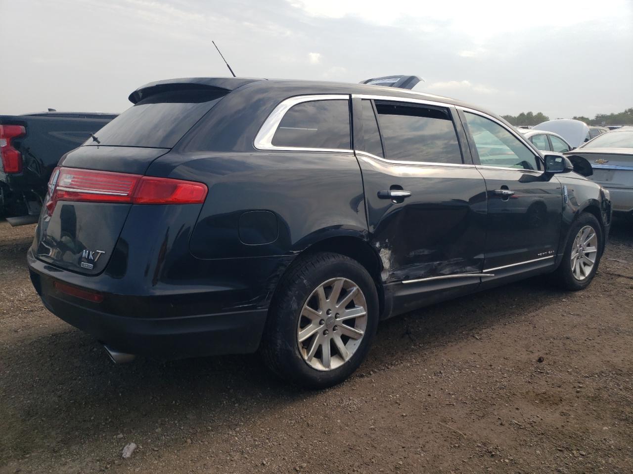 Lot #3004330710 2015 LINCOLN MKT