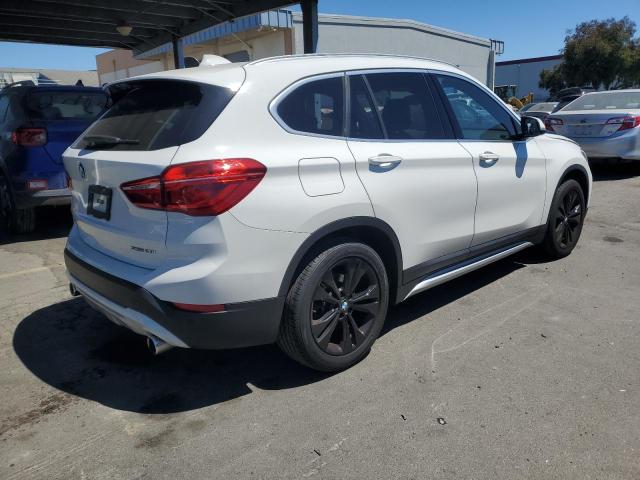 VIN WBXJG7C04L5P60172 2020 BMW X1, Sdrive28I no.3