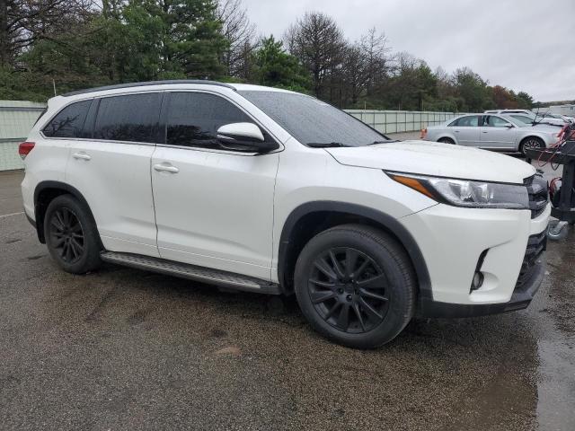 VIN 5TDJZRFH3JS491349 2018 Toyota Highlander, SE no.4