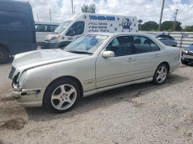 MERCEDES-BENZ E 320