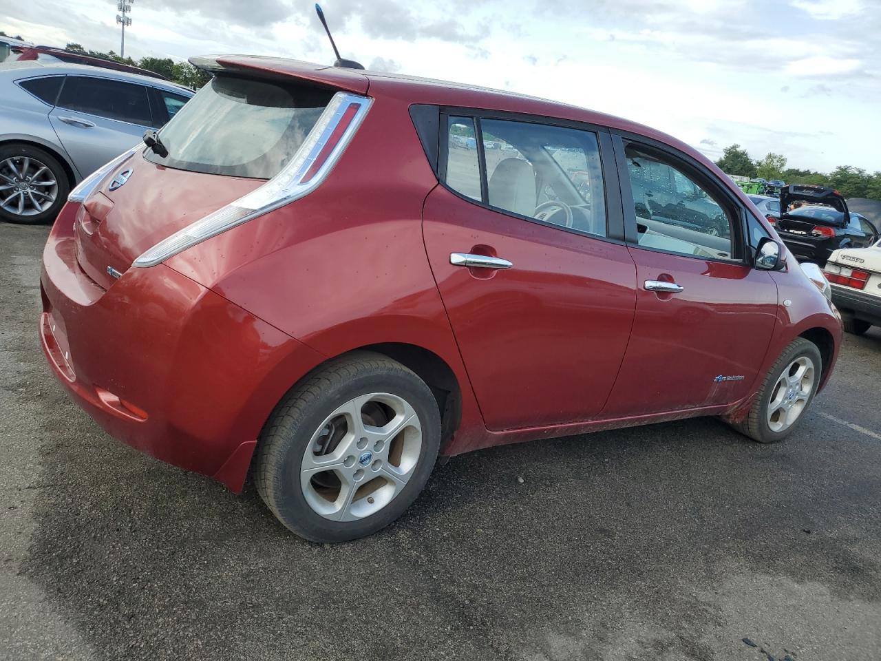 Lot #2823635815 2012 NISSAN LEAF SV