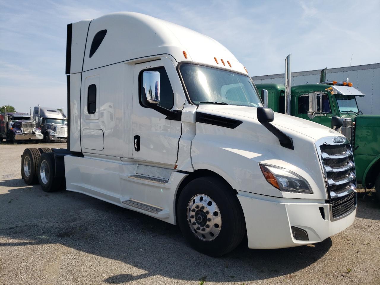 Lot #2838584285 2023 FREIGHTLINER CASCADIA 1