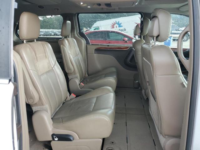 2015 CHRYSLER TOWN & COU - 2C4RC1GGXFR711307