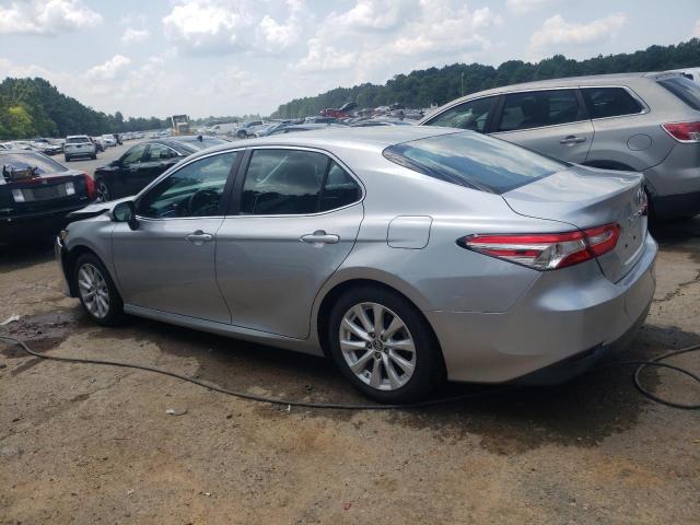 VIN 4T1B11HK4JU590369 2018 Toyota Camry, L no.2