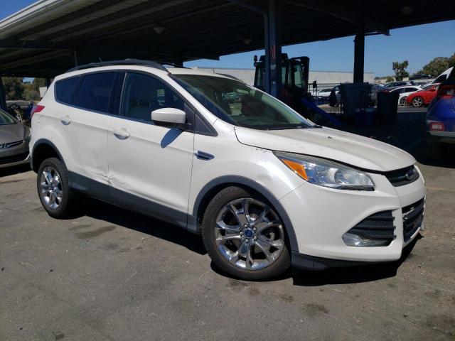 VIN 1FMCU9G91FUA44094 2015 Ford Escape, SE no.4