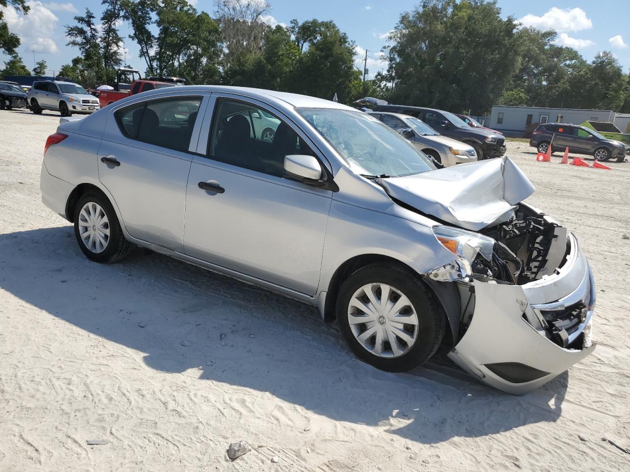 Lot #2828628156 2017 NISSAN VERSA S