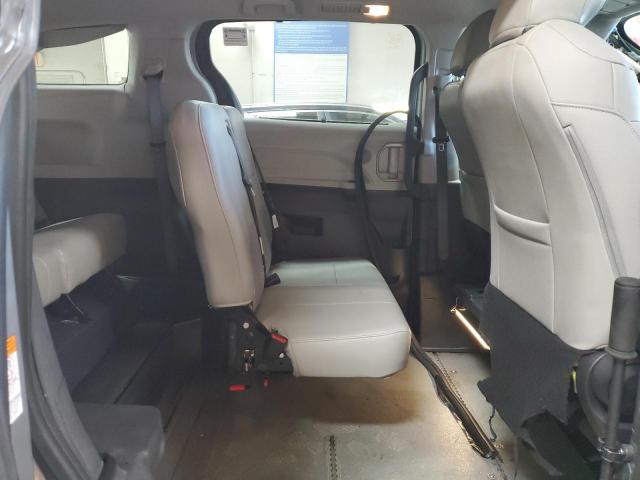 2022 TOYOTA SIENNA LE - 5TDKRKEC8NS096302