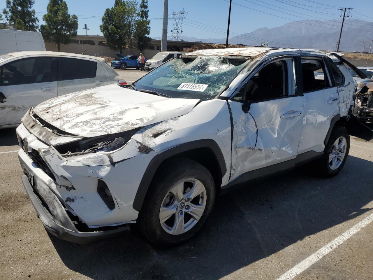 Lot #2988809664 2020 TOYOTA RAV4 XLE