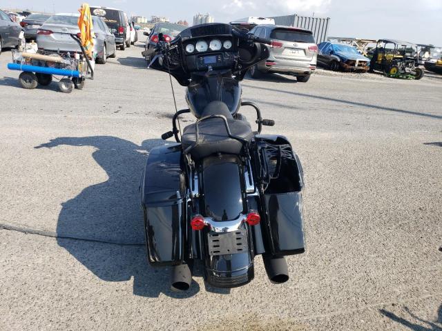 2015 HARLEY-DAVIDSON FLHX STREE - 1HD1KBM11FB660475