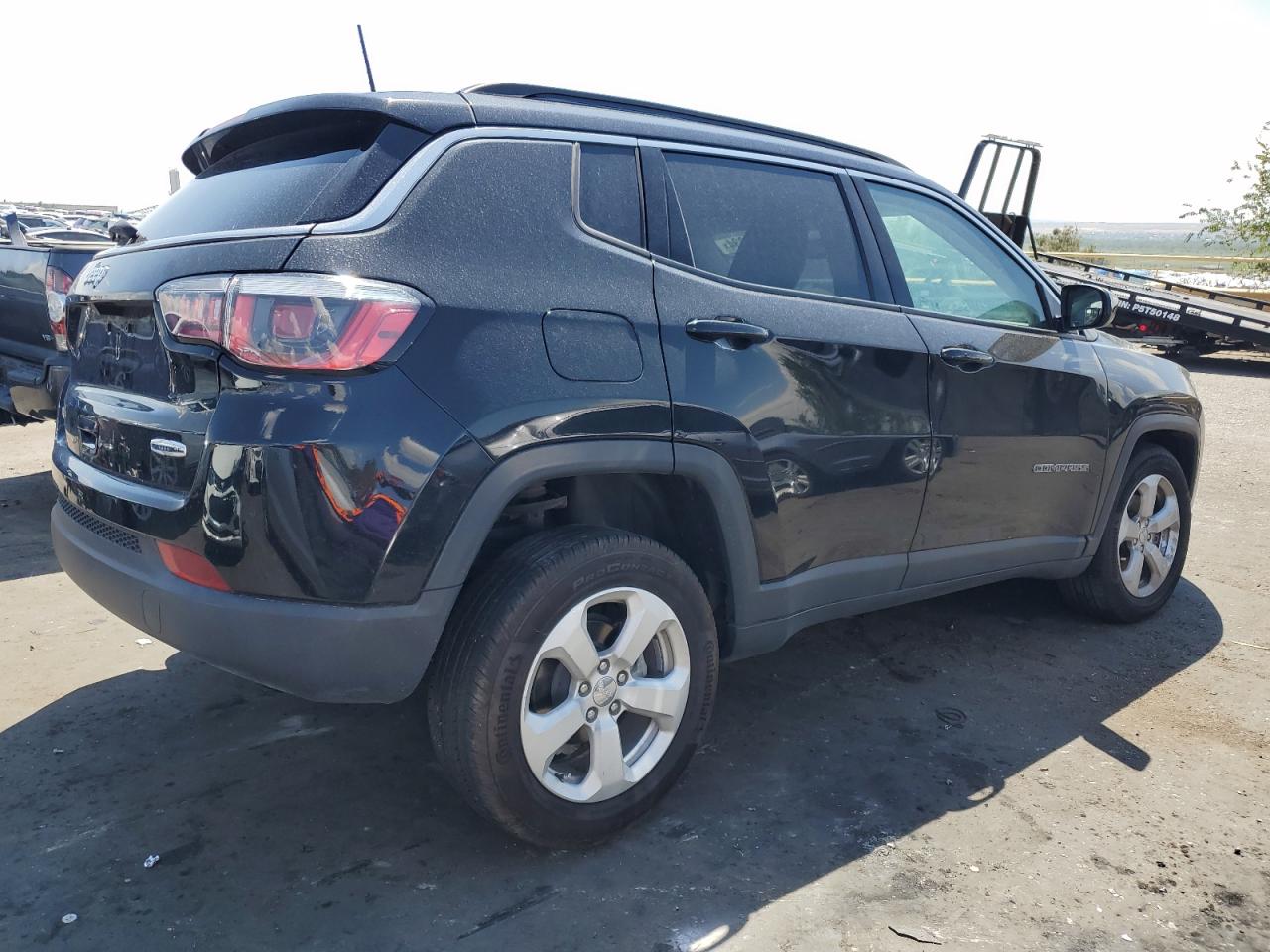 Lot #3021026236 2018 JEEP COMPASS LA