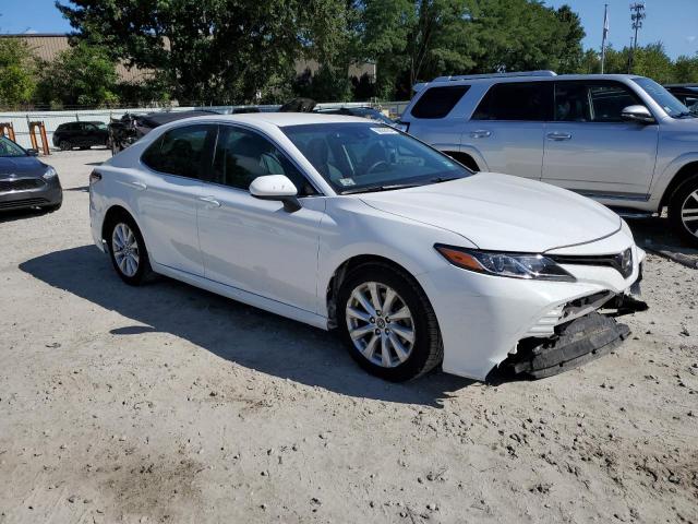 2018 TOYOTA CAMRY L - 4T1B11HK0JU536325