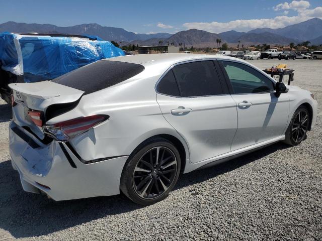 VIN 4T1B61HK7JU125750 2018 Toyota Camry, Xse no.3