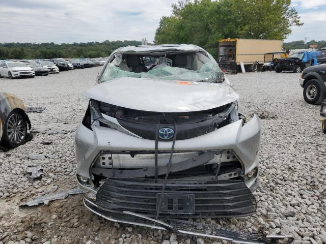 2021 TOYOTA SIENNA XLE - 5TDYRKEC6MS070077