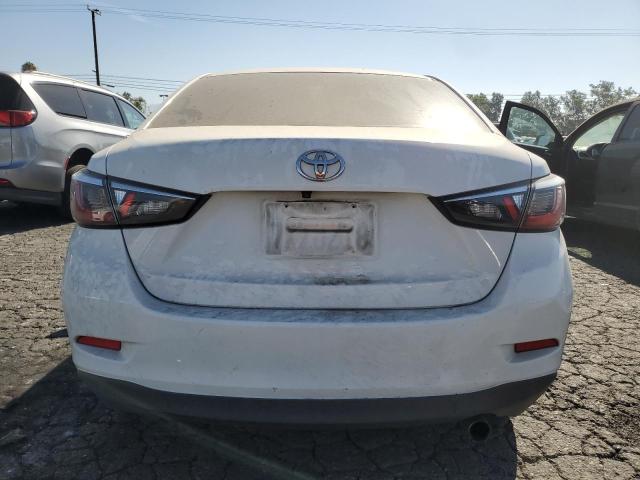 VIN 3MYDLBYV9HY174561 2017 Toyota Yaris no.6