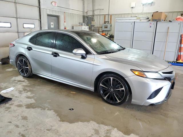 VIN 4T1B61HK5JU084759 2018 Toyota Camry, Xse no.4