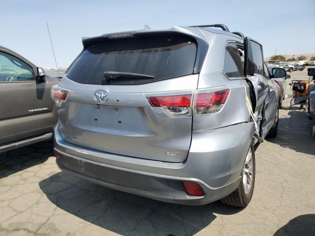 VIN 5TDKKRFH7FS056673 2015 Toyota Highlander, Xle no.3