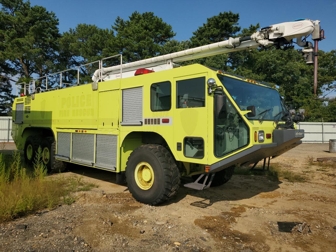 Oshkosh T / P-19 / Striker Series 2004 Forward Mounted