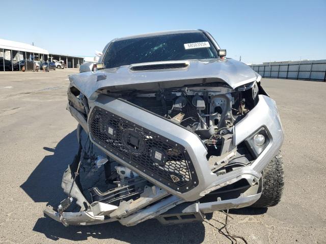 VIN 5TFCZ5AN0JX135238 2018 Toyota Tacoma, Double Cab no.5