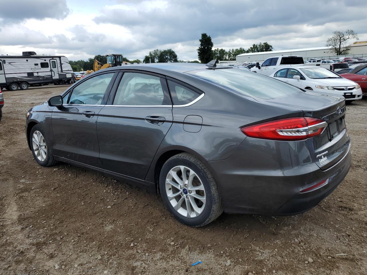 Lot #2945615158 2020 FORD FUSION SE