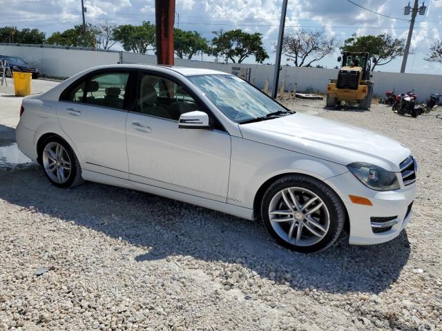 VIN WDDGF4HBXER317190 2014 Mercedes-Benz C-Class, 250 no.4