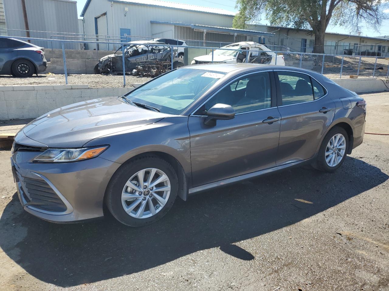 Toyota Camry 2024 LE