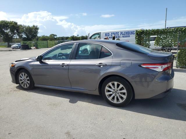 VIN 4T1B11HK1JU157169 2018 Toyota Camry, L no.2