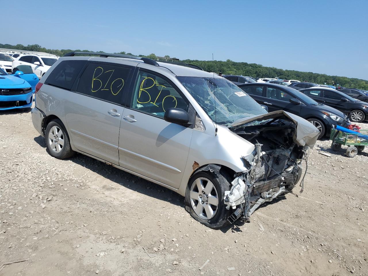 Lot #2836347574 2005 TOYOTA SIENNA CE