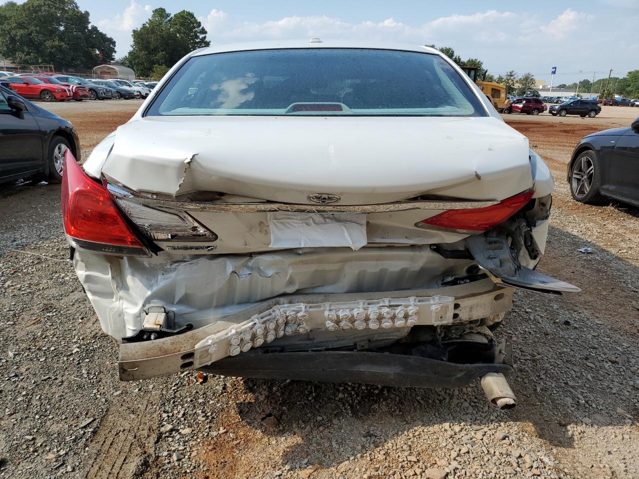 Lot #2888745461 2011 TOYOTA AVALON BAS