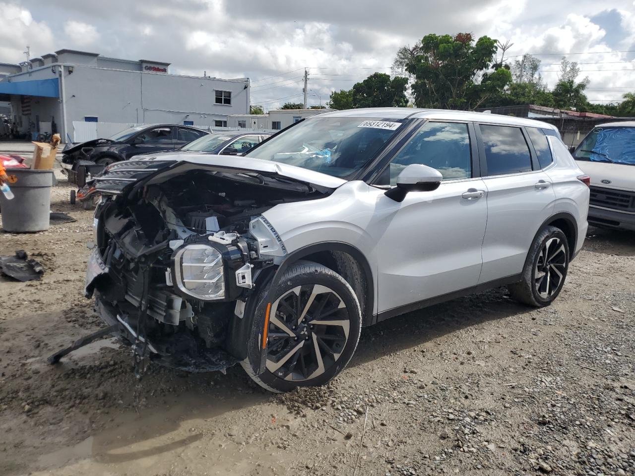 Lot #2981365636 2023 MITSUBISHI OUTLANDER