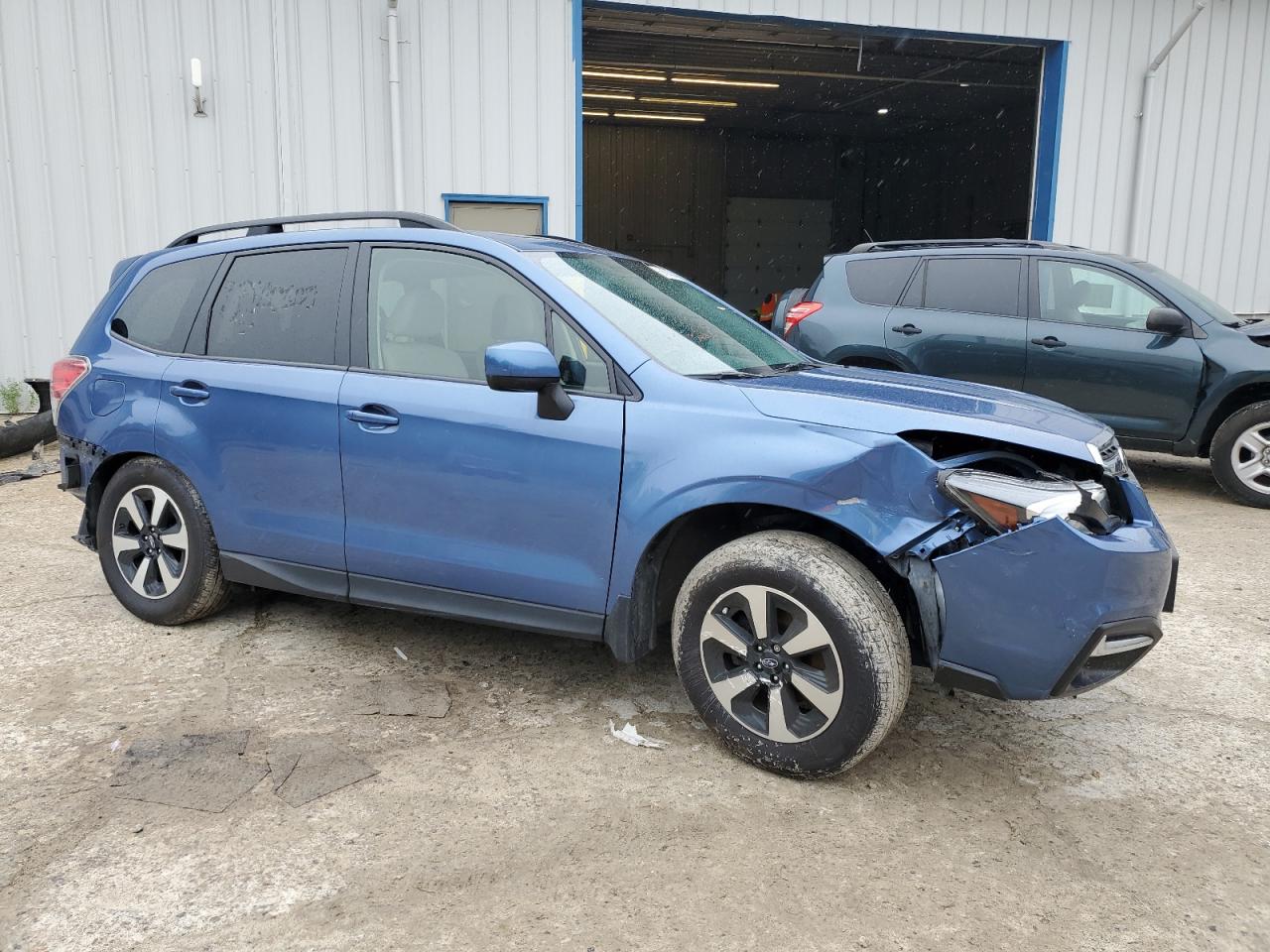 Lot #2907439042 2017 SUBARU FORESTER 2