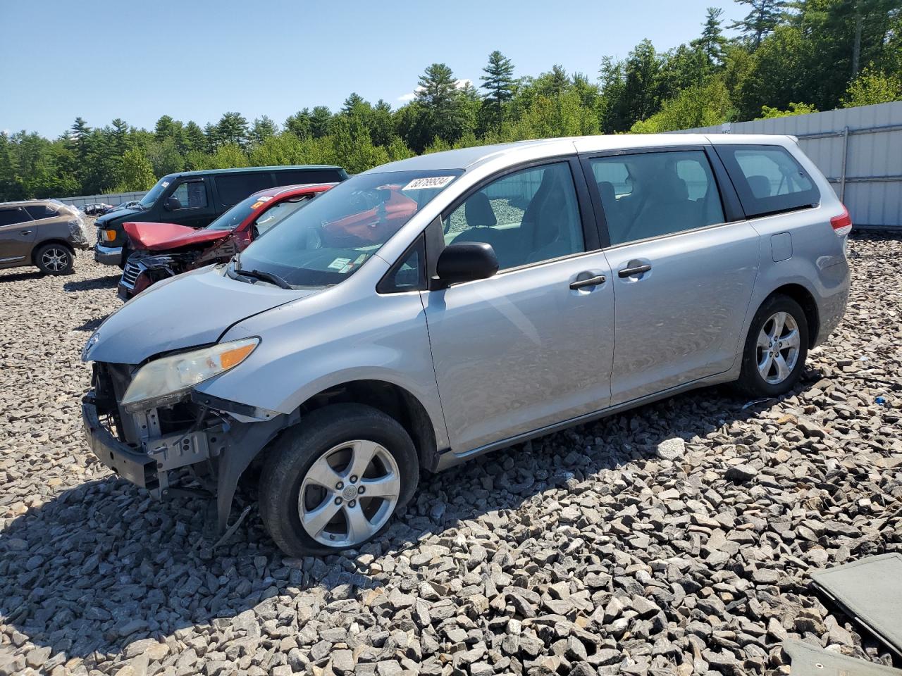 Lot #2945446727 2012 TOYOTA SIENNA