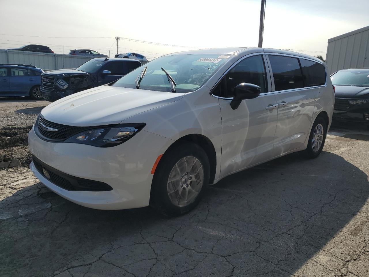 Lot #2938222491 2024 CHRYSLER VOYAGER LX