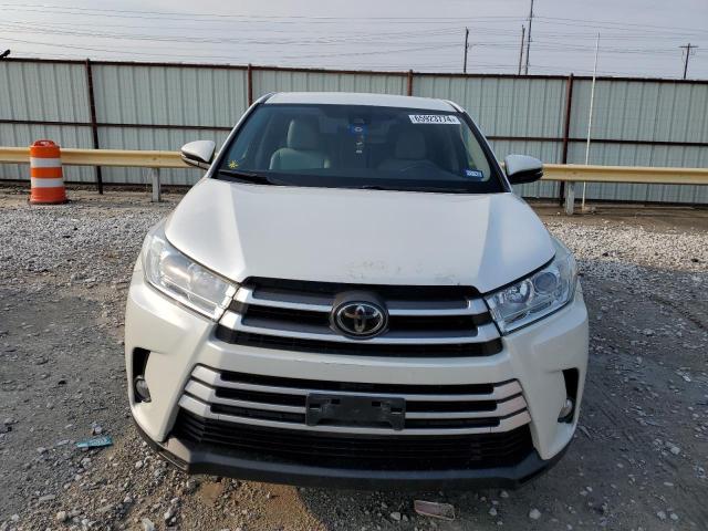 VIN 5TDZZRFH6JS282299 2018 Toyota Highlander, LE no.5