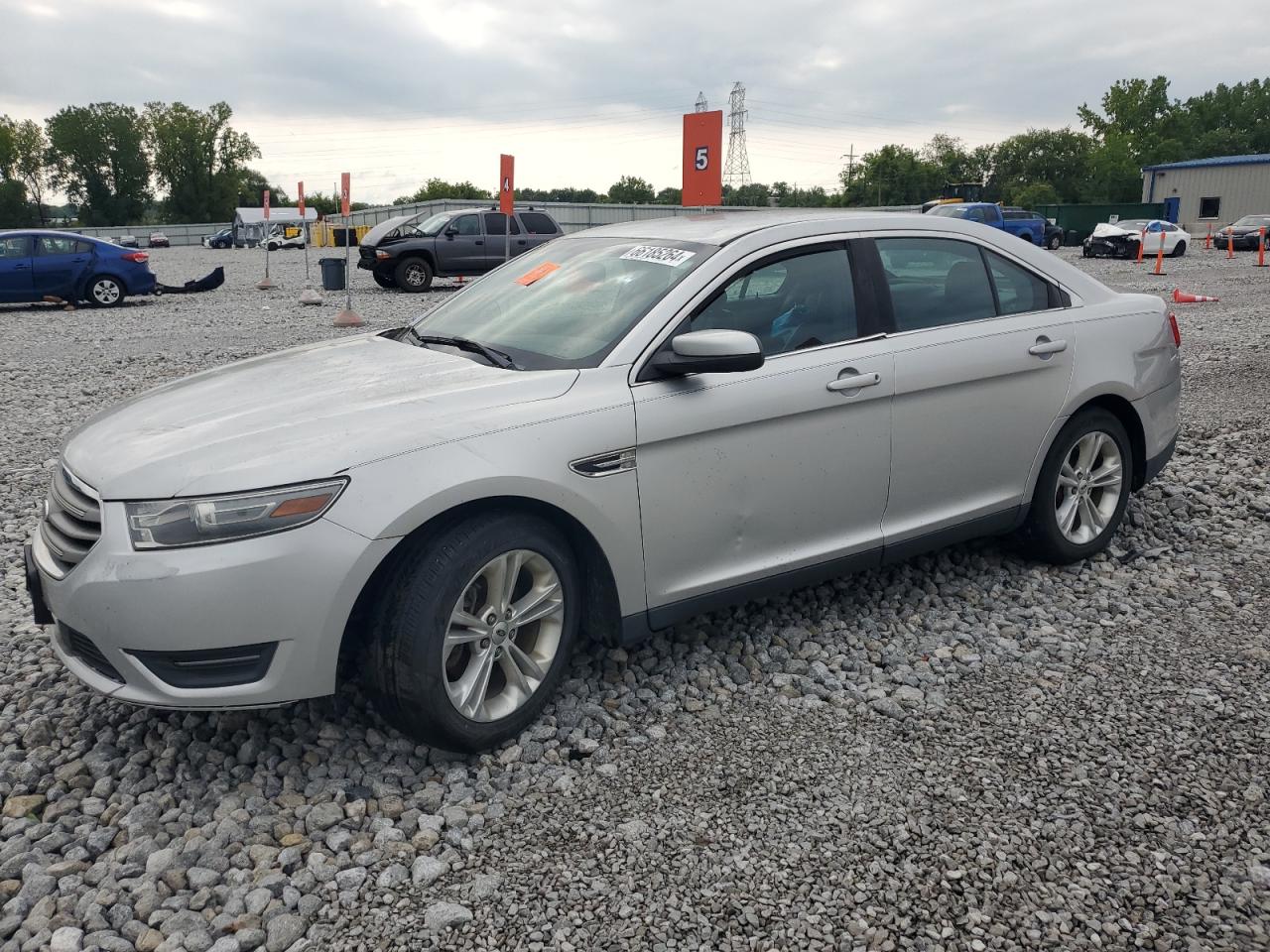 Lot #3024324081 2014 FORD TAURUS SEL