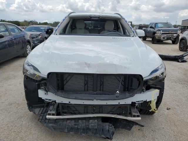 VIN YV4L12DK9N1046037 2022 Volvo XC60, B5 Momentum no.5