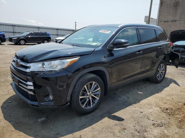 VIN 5TDJZRFH5KS624954 2019 Toyota Highlander, SE no.1