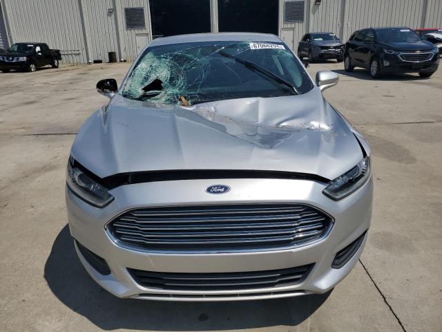 VIN 3FA6P0H76GR363748 2016 Ford Fusion, SE no.5