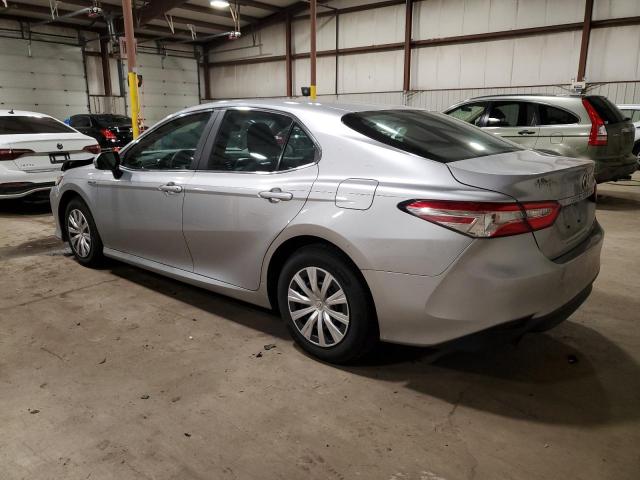 VIN 4T1B31HK4JU001900 2018 Toyota Camry, LE no.2