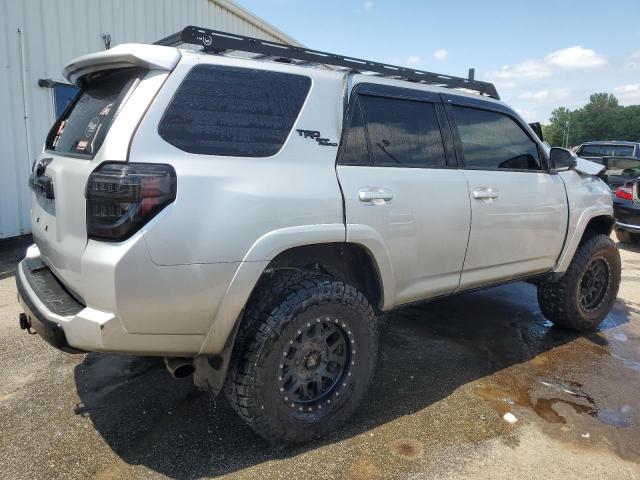 2020 TOYOTA 4RUNNER SR - JTEBU5JR7L5836804
