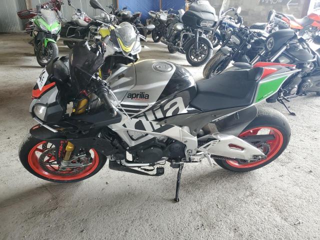 2017 APRILIA TUONO V4 1 ZD4KGUA02HS000452