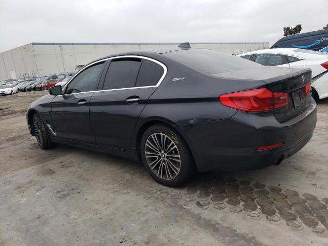 VIN WBAJA9C57JB032735 2018 BMW 5 Series, 530E no.2