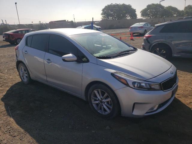 VIN KNAFK5A85H5676512 2017 KIA Forte, LX no.4