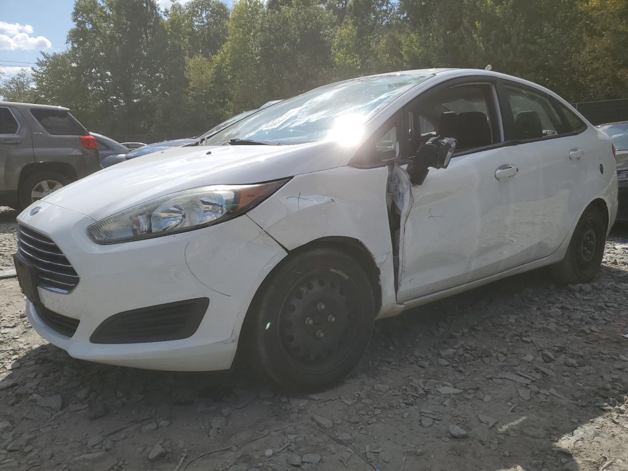 Lot #2921498854 2015 FORD FIESTA S