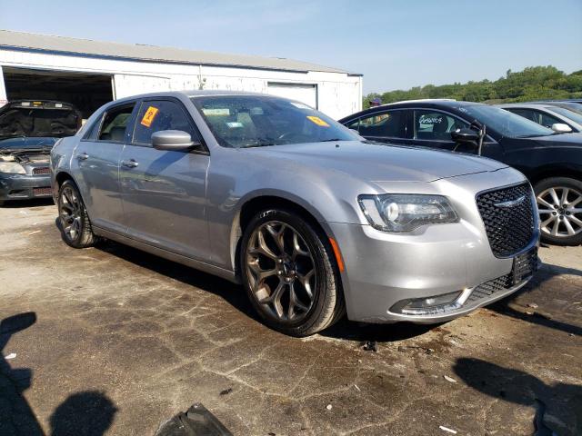 VIN 2C3CCABGXHH508220 2017 Chrysler 300, S no.4