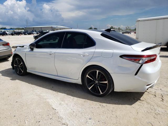 VIN 4T1B61HK3KU714649 2019 Toyota Camry, Xse no.2