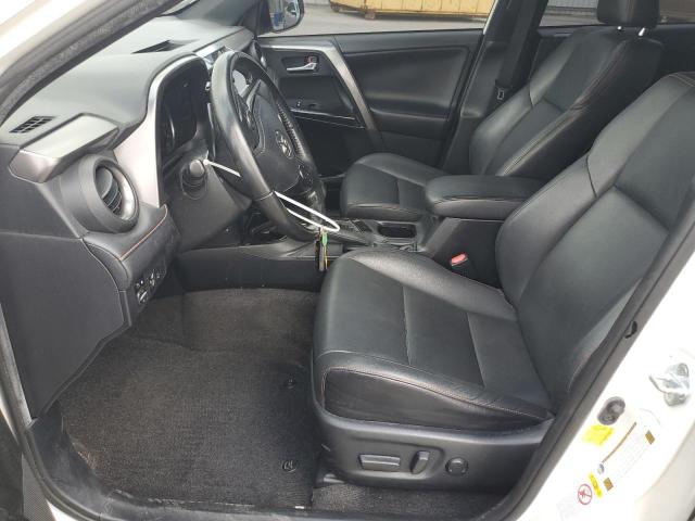 2017 TOYOTA RAV4 SE JTMNFREV9HJ710534