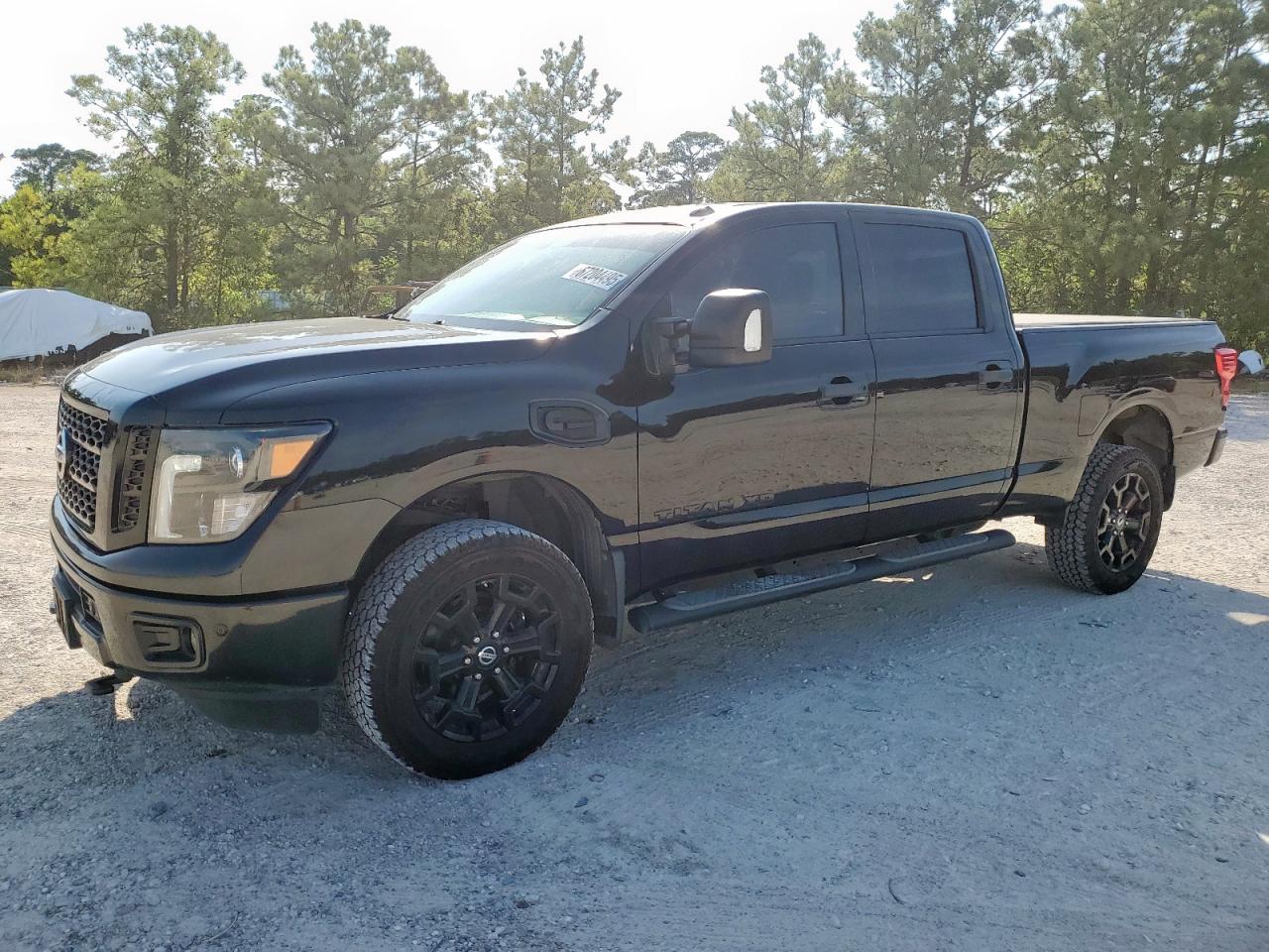 NISSAN TITAN SL