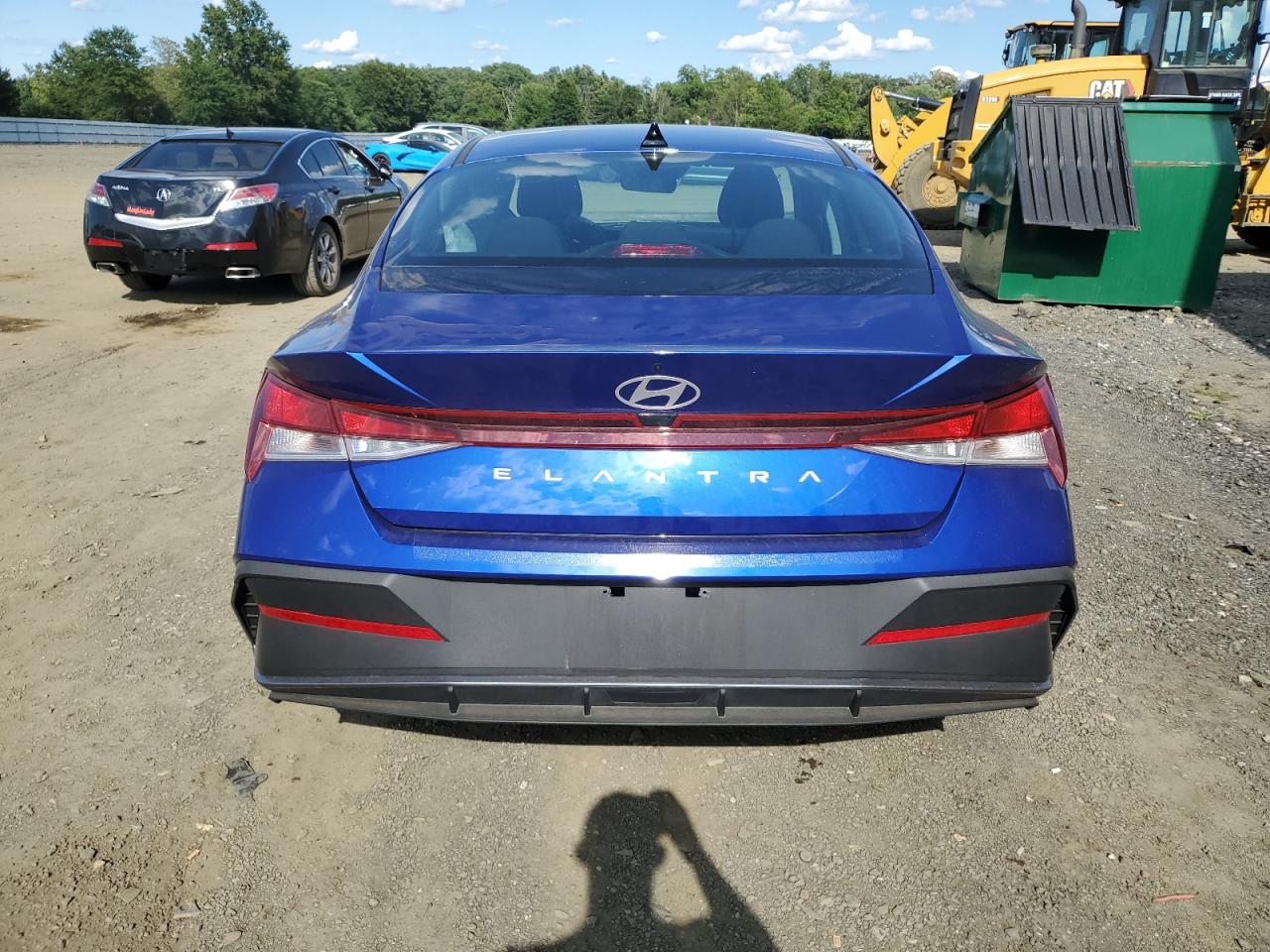 HYUNDAI ELANTRA SE